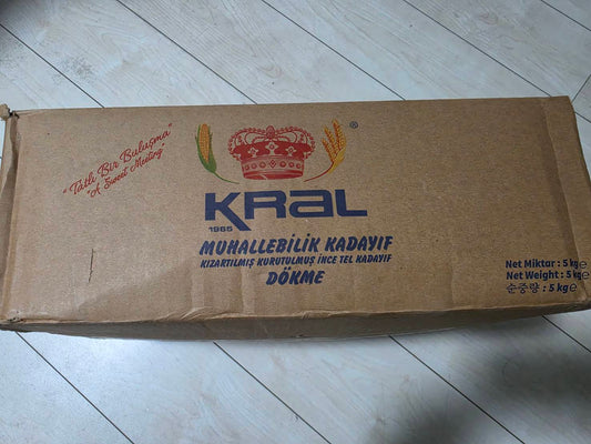 KRAL ローストカダイフ5kgの実物外箱