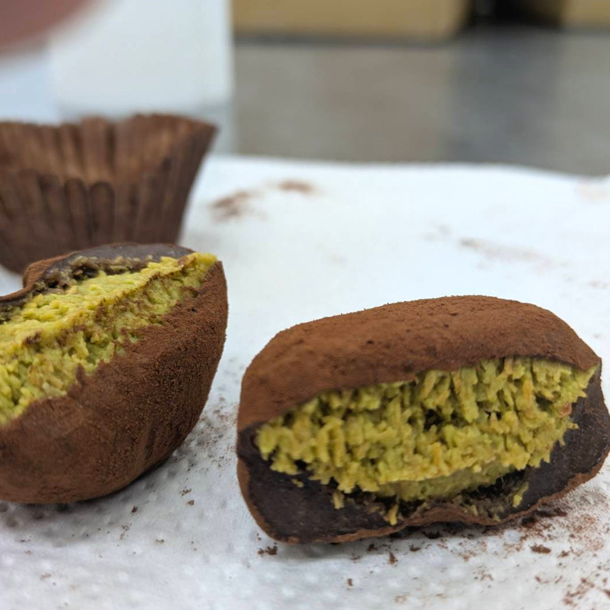 ドバイチョコ餅 もちもちの生地とカダイフの層